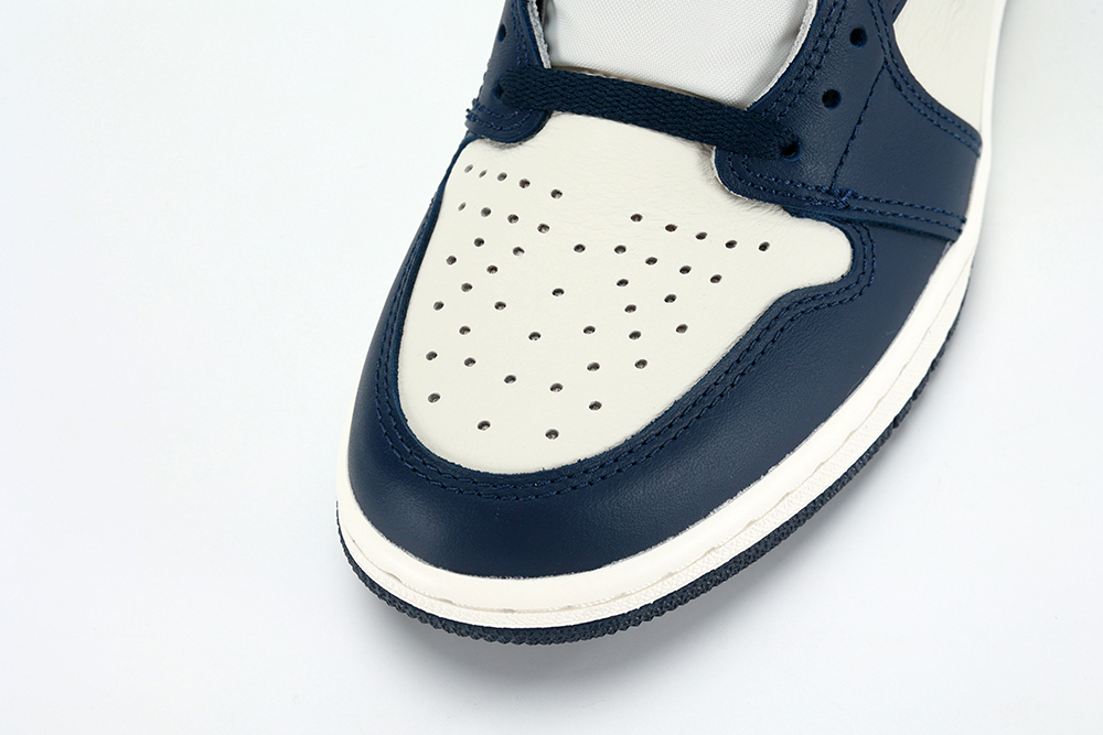 Air Jordan 1 Retro High OG 'Obsidian' replica