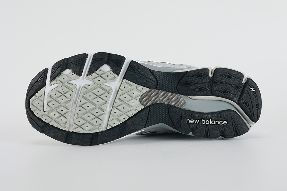 New Balance 990v3 'Grey' Replica