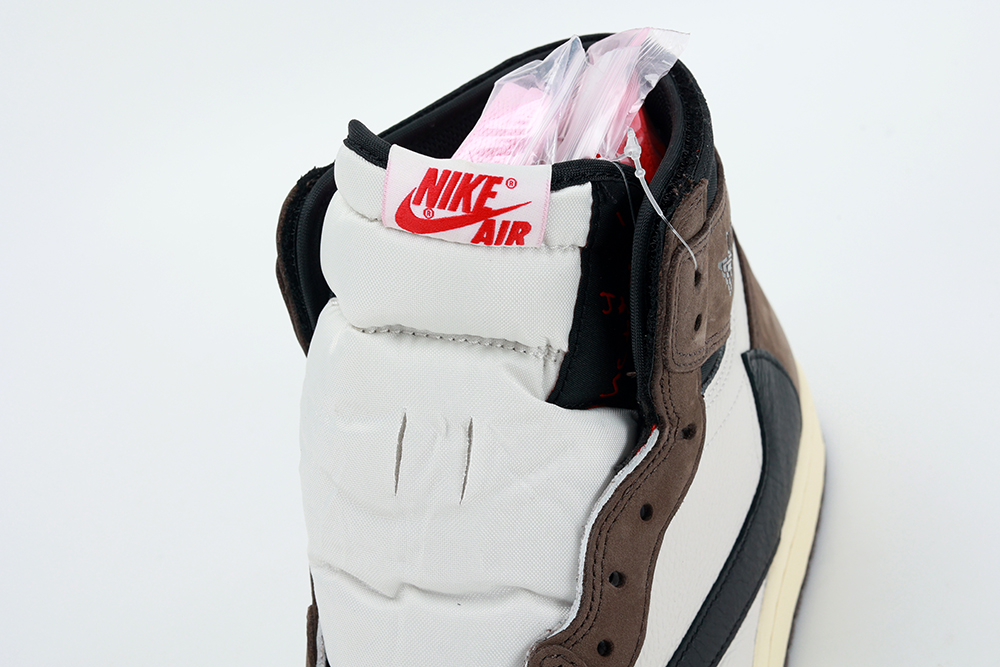 Travis Scott x Air Jordan 1 Retro High OG 'Mocha' replica