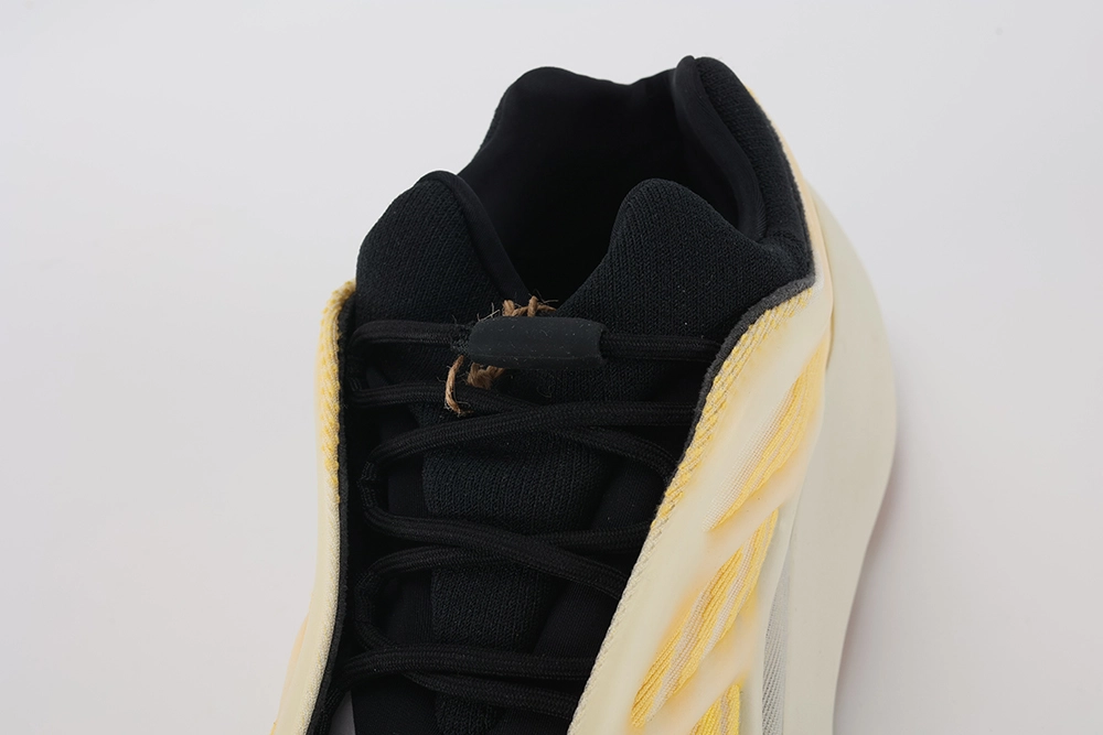 yeezy-700-v3-'mono-safflower