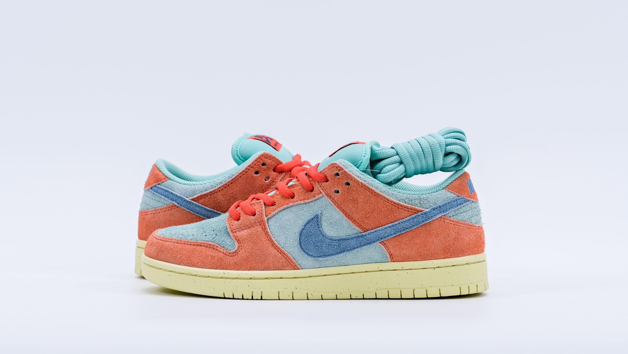 Dunk Low SB 'Orange Emerald Rise' Reps