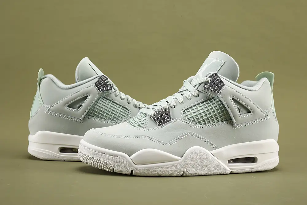 Wmns Air Jordan 4 Retro 'Abundance / Seafoam'