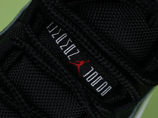 Air Jordan 11 Retro Low BG 'Bred' 2015IMG_5137 拷贝