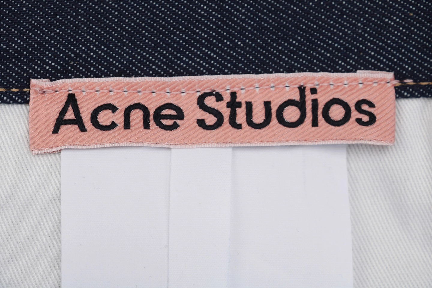 Acne Studio logo tag