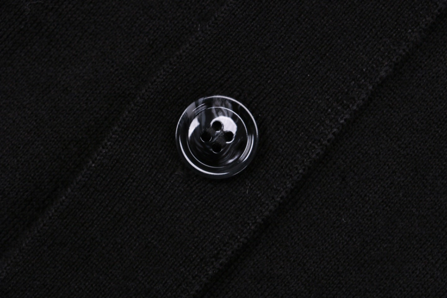 Ami Embossed Heart Embroidery Basic Polo Sweater Black7.jpeg