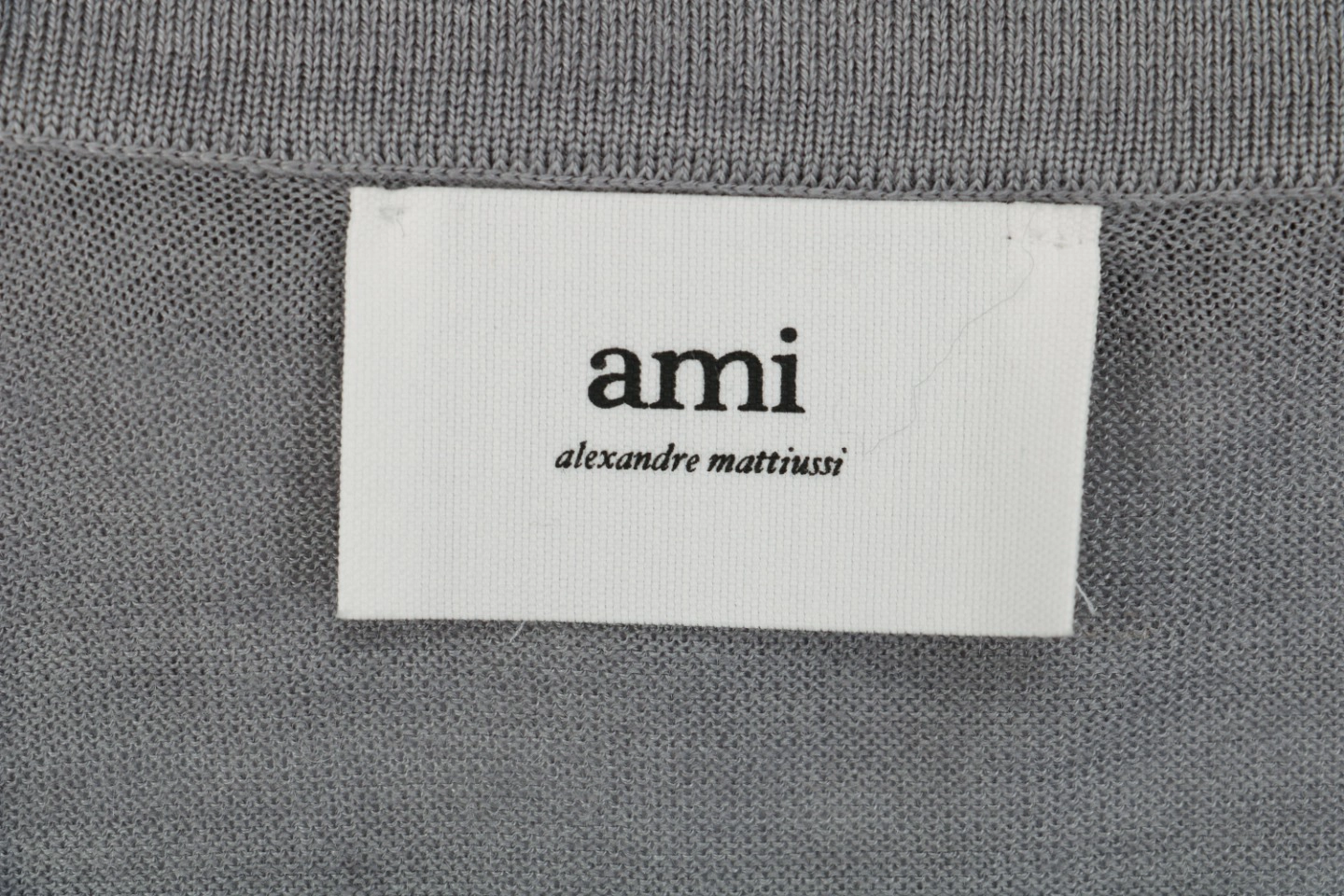 Ami logo tag