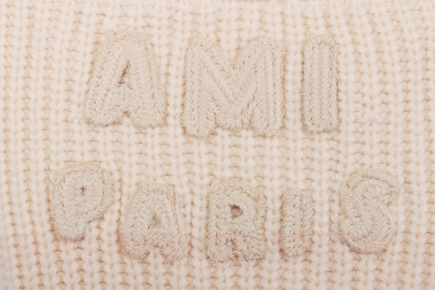 Ami Wool Cardigan with Red-Hem Heart Letter Logo5.jpeg