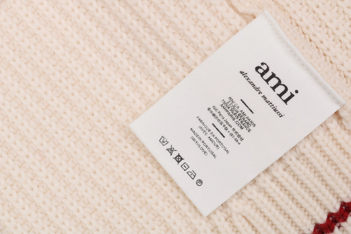 Ami logo tag