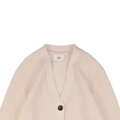 Ami Wool Cardigan with Red-Hem Heart Letter Logo9.jpeg