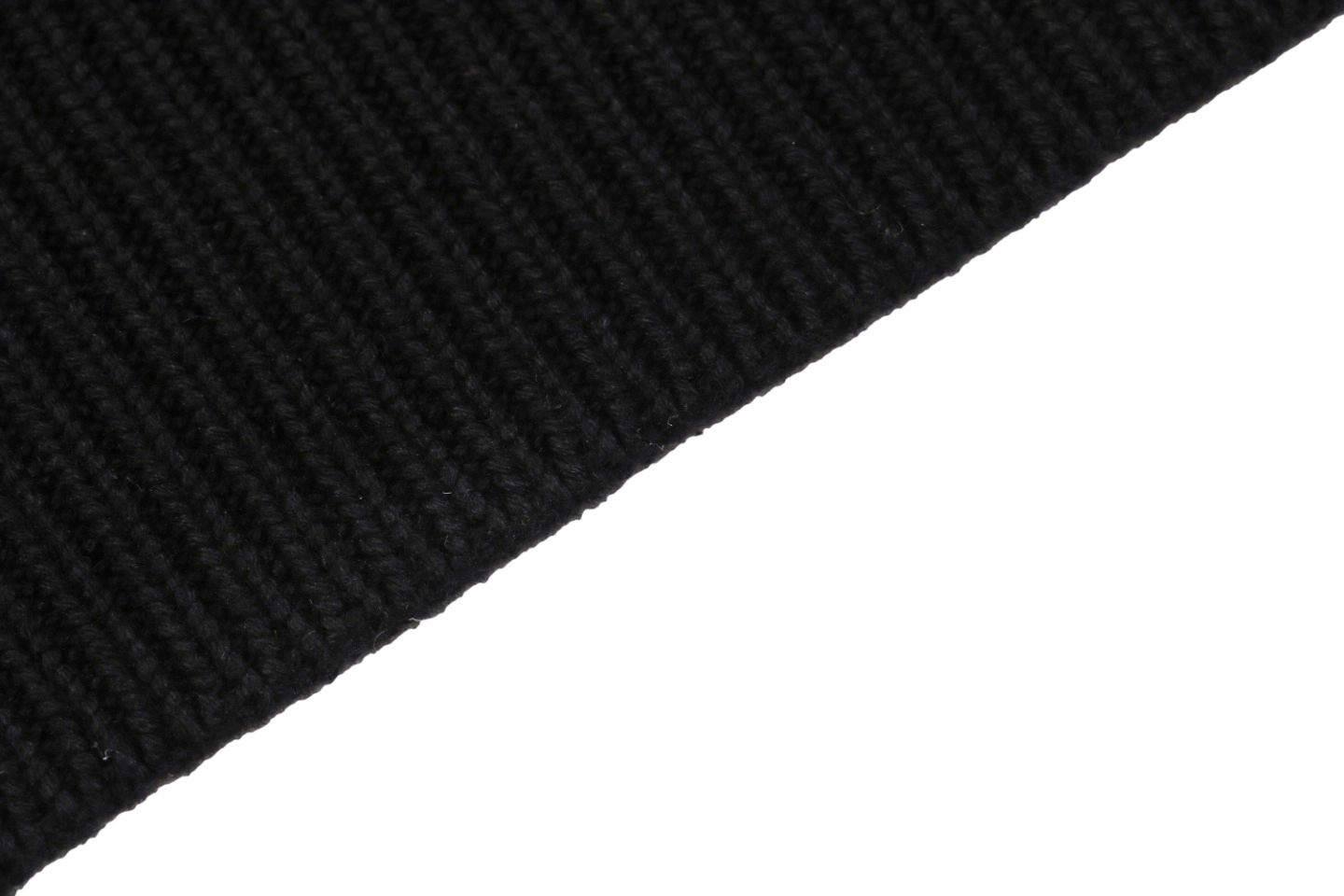 Bee Embroidered V-Neck Sweater8.jpeg
