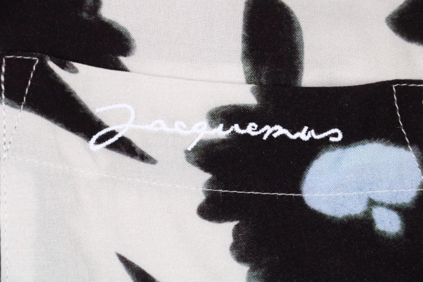 Jacquemus All-Over Floral Print Short-Sleeve Shirt2.jpeg