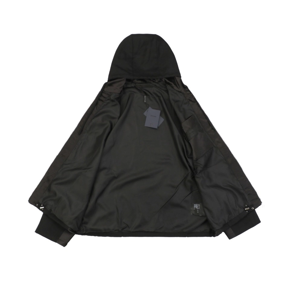 Clothes lining