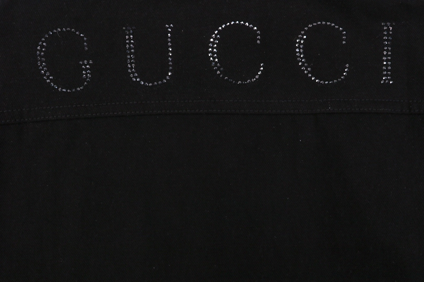 logo print