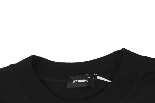 Neckline
