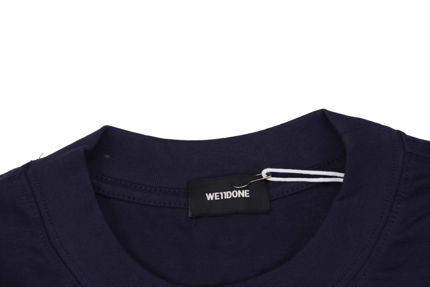 Neckline