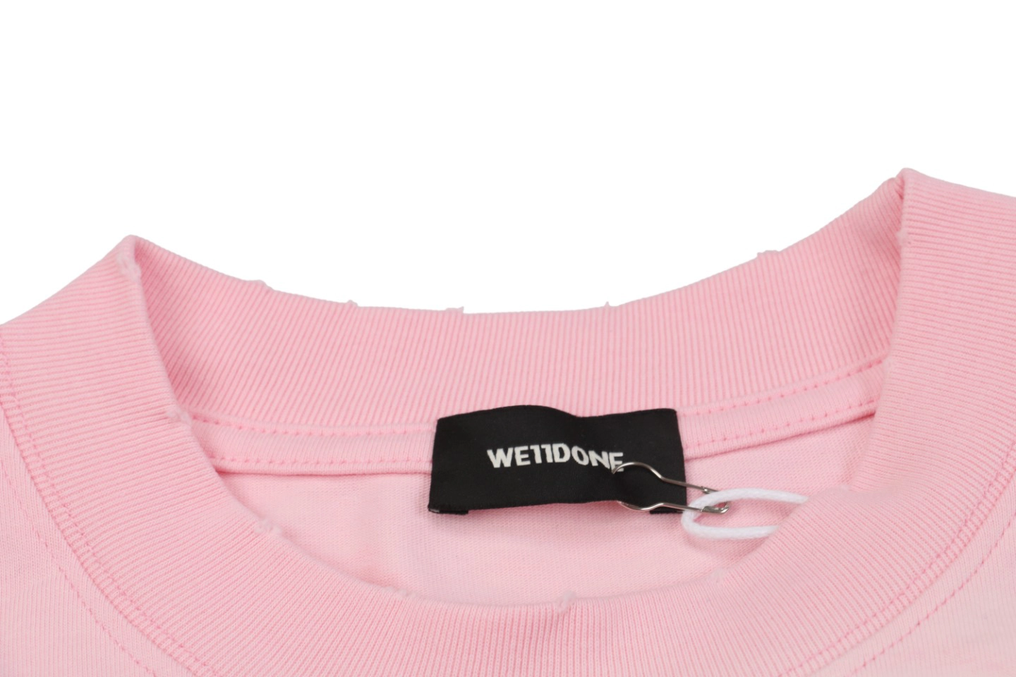 Neckline