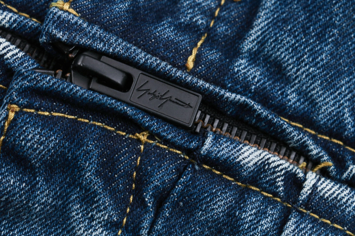 Zipper puller