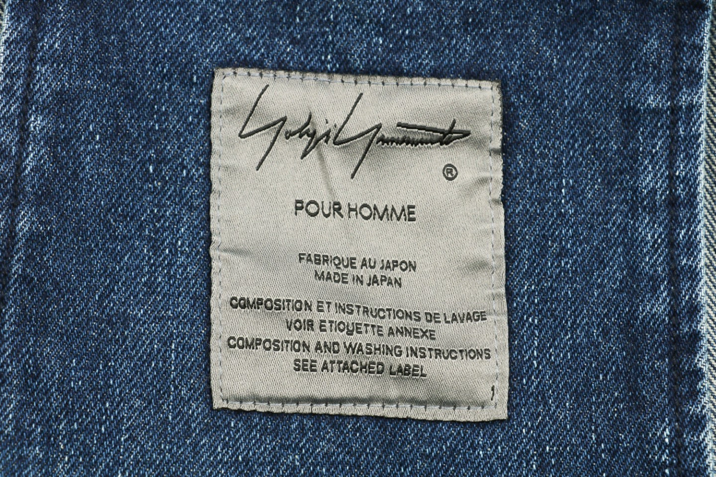 logo tag