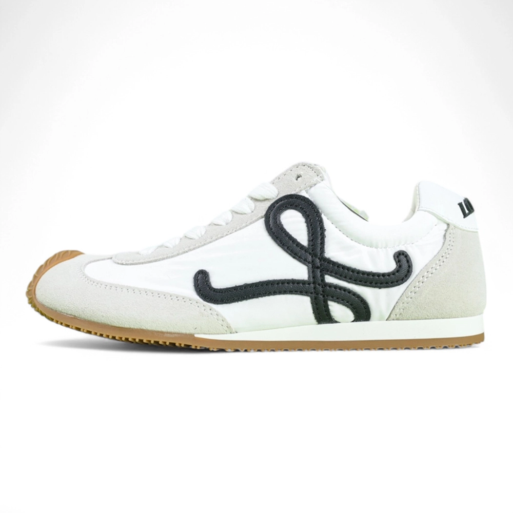 L Ballet Runner 2.0 ‘White-Black’