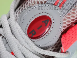 Nike Air Foamposite One Pro ‘Pure Platinum’9