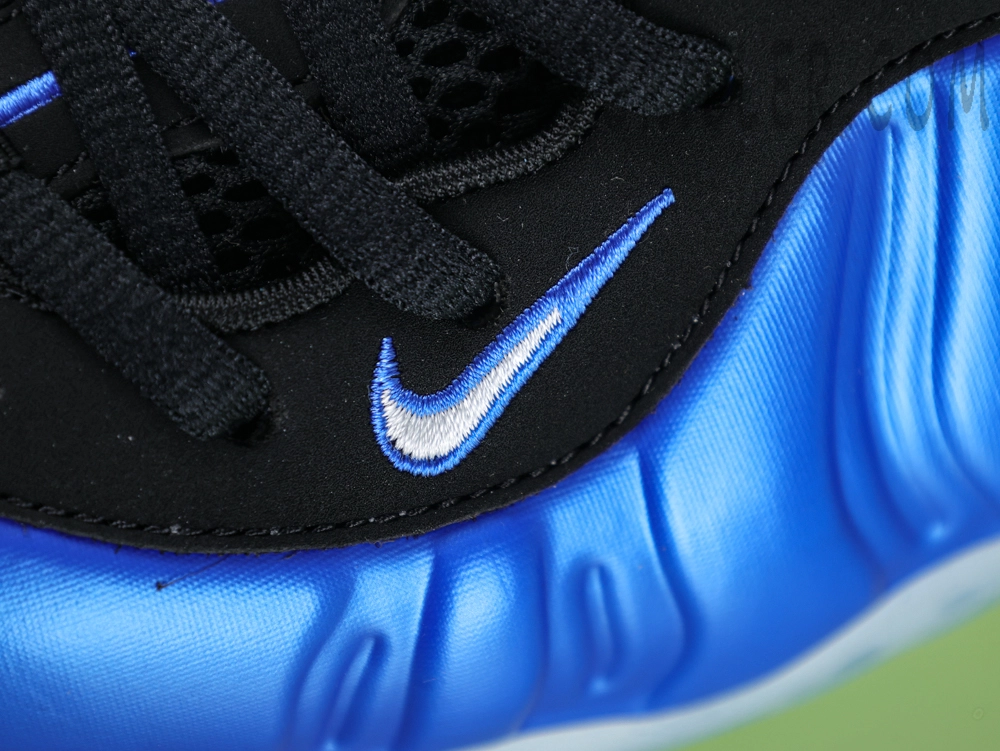 Nike Air Foamposite One ‘Dark Neon Royal’10