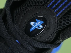 Nike Air Foamposite One ‘Dark Neon Royal’9