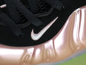Nike Air Foamposite One ‘Rust Pink’10