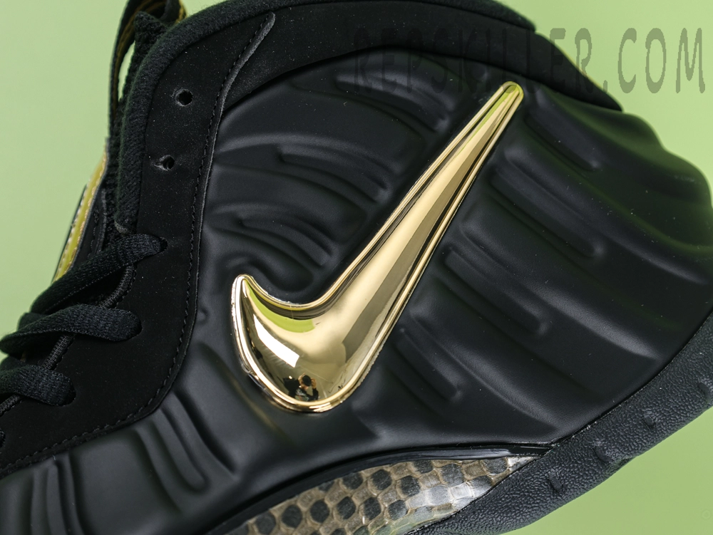 Nike Air Foamposite Pro ‘Black Metallic Gold’11