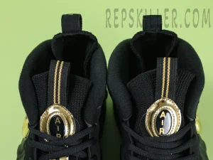 Nike Air Foamposite Pro ‘Black Metallic Gold’13