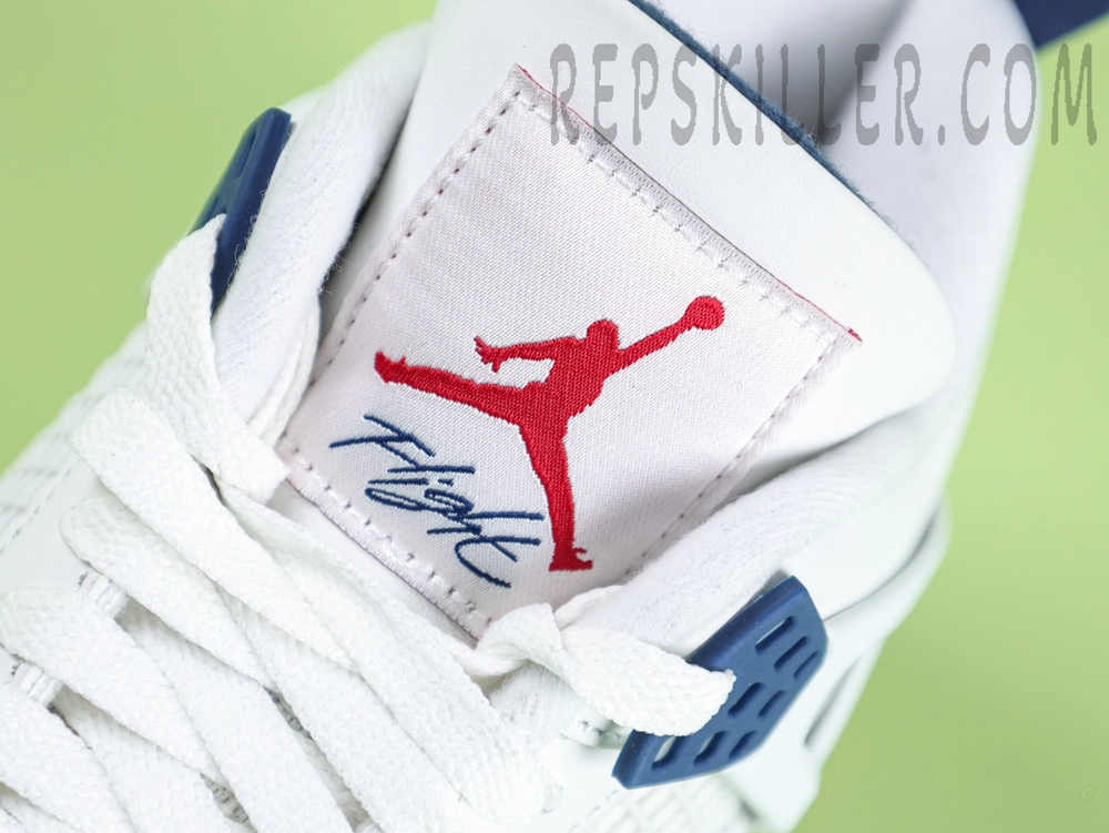 Nike SB x Air Jordan 4 “Navy”9