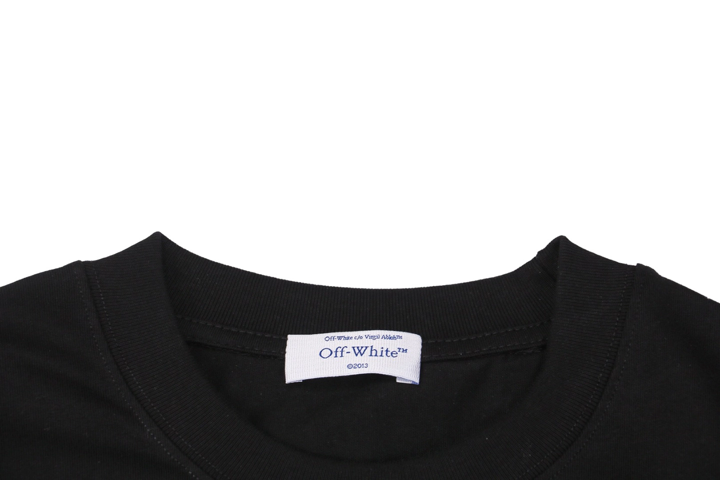 Neckline