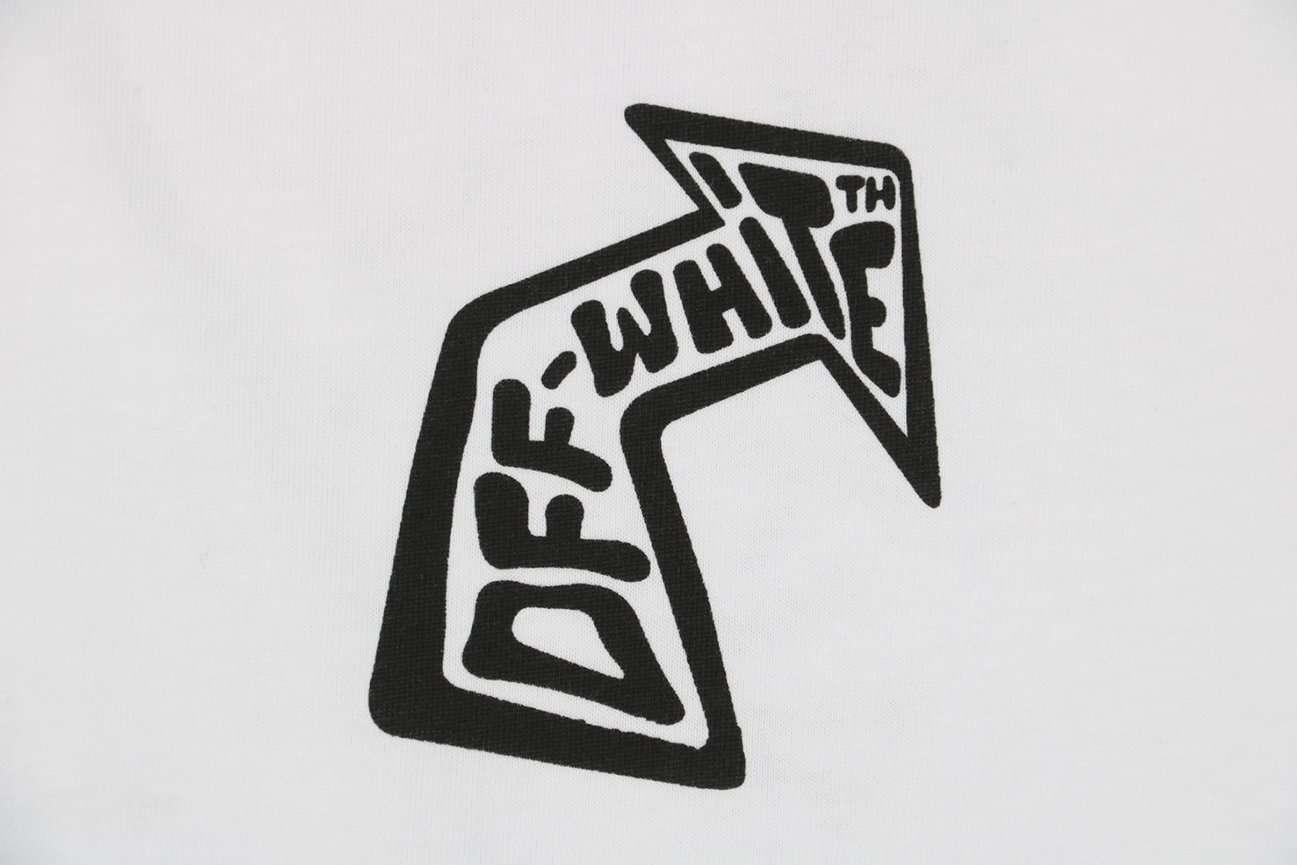 OFF-WHITE CO Virgil “Nail Arrows” Print Short-Sleeve T-Shirt4.jpeg