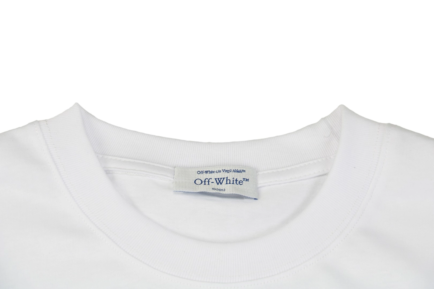 Neckline