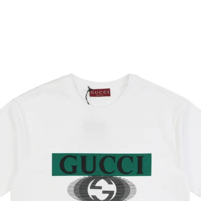 Neckline