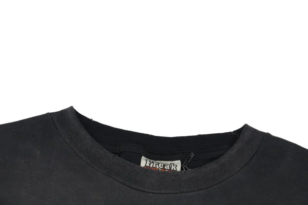 Neckline