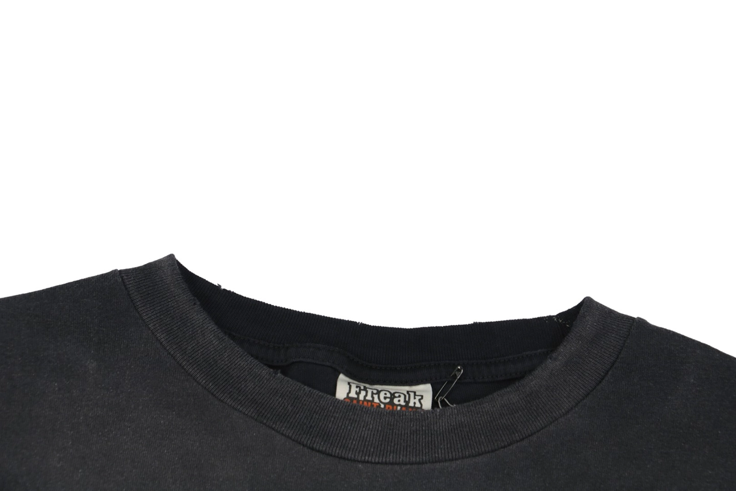 Neckline