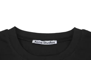 Neckline