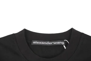 Neckline