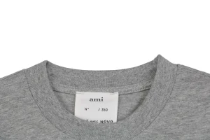 Neckline