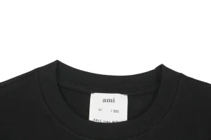 Neckline