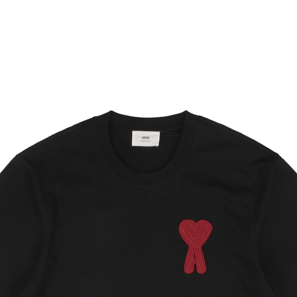 Ami Playful Heart Embroidery T-Shirt1.jpeg