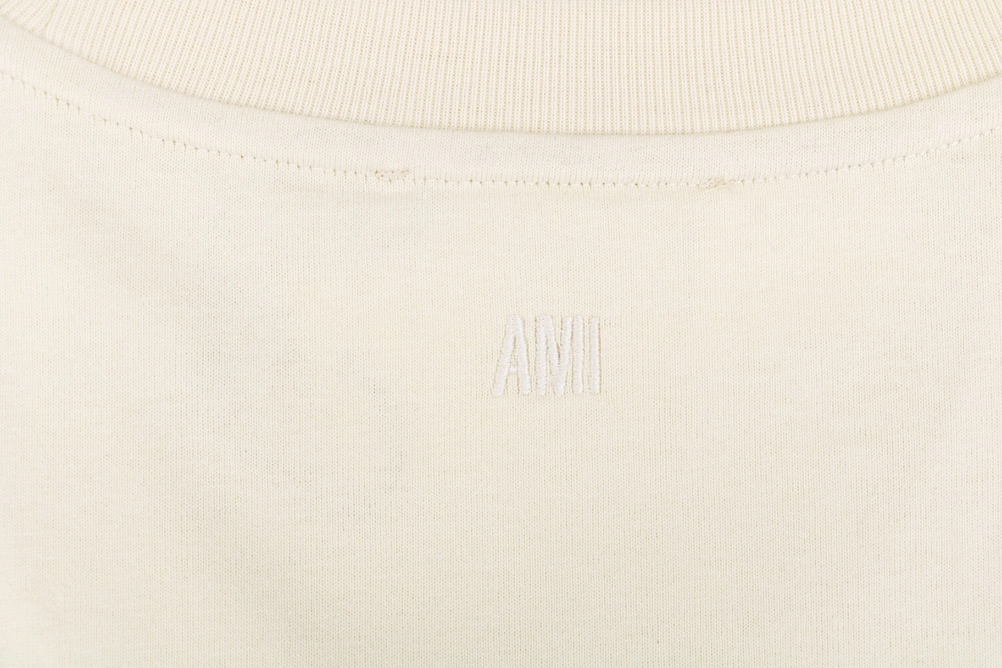 Ami Playful Heart Embroidery T-Shirt17.jpeg