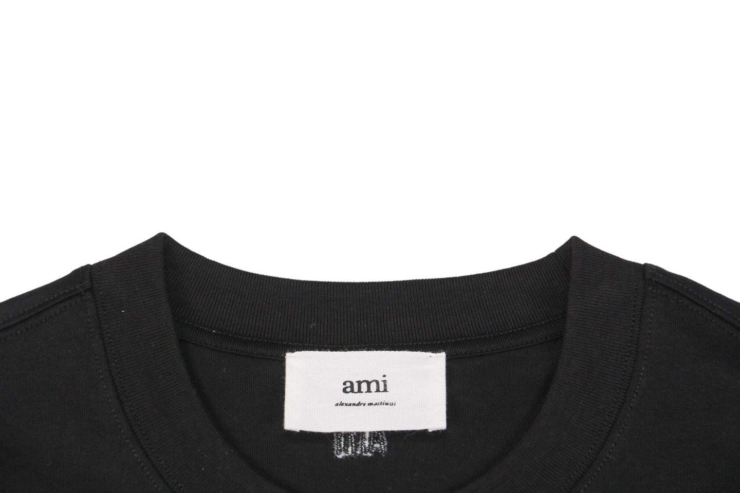 Neckline