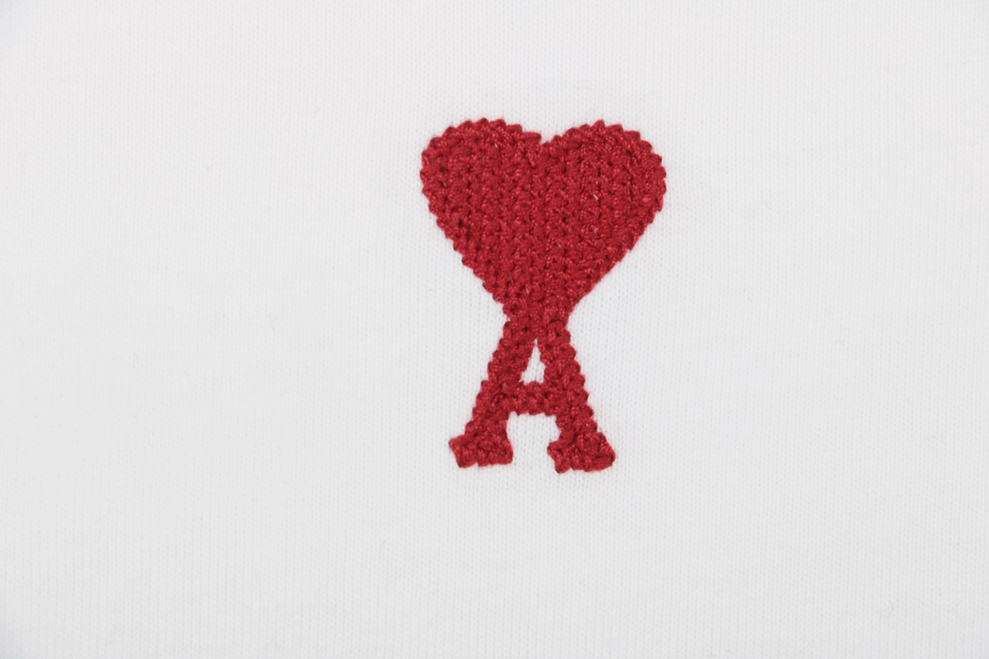 Ami Small Heart Logo Embroidery T-Shirt3.jpeg