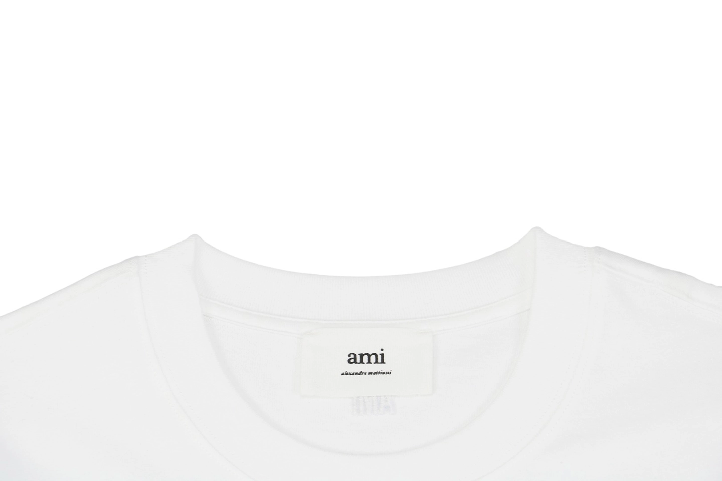 Neckline
