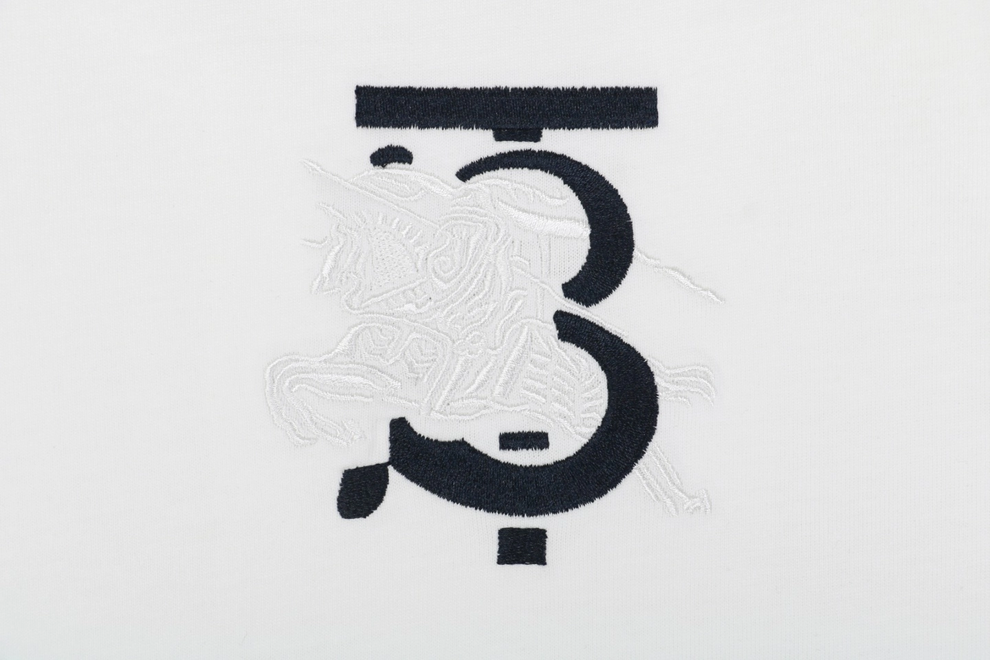 BBry BT Letter Knight Embroidery T-Shirt4.jpeg
