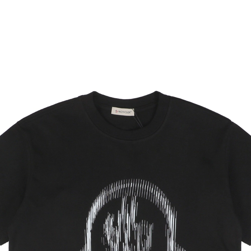 Mxxcler Vertical MK Large Logo Print T-Shirt12.jpeg