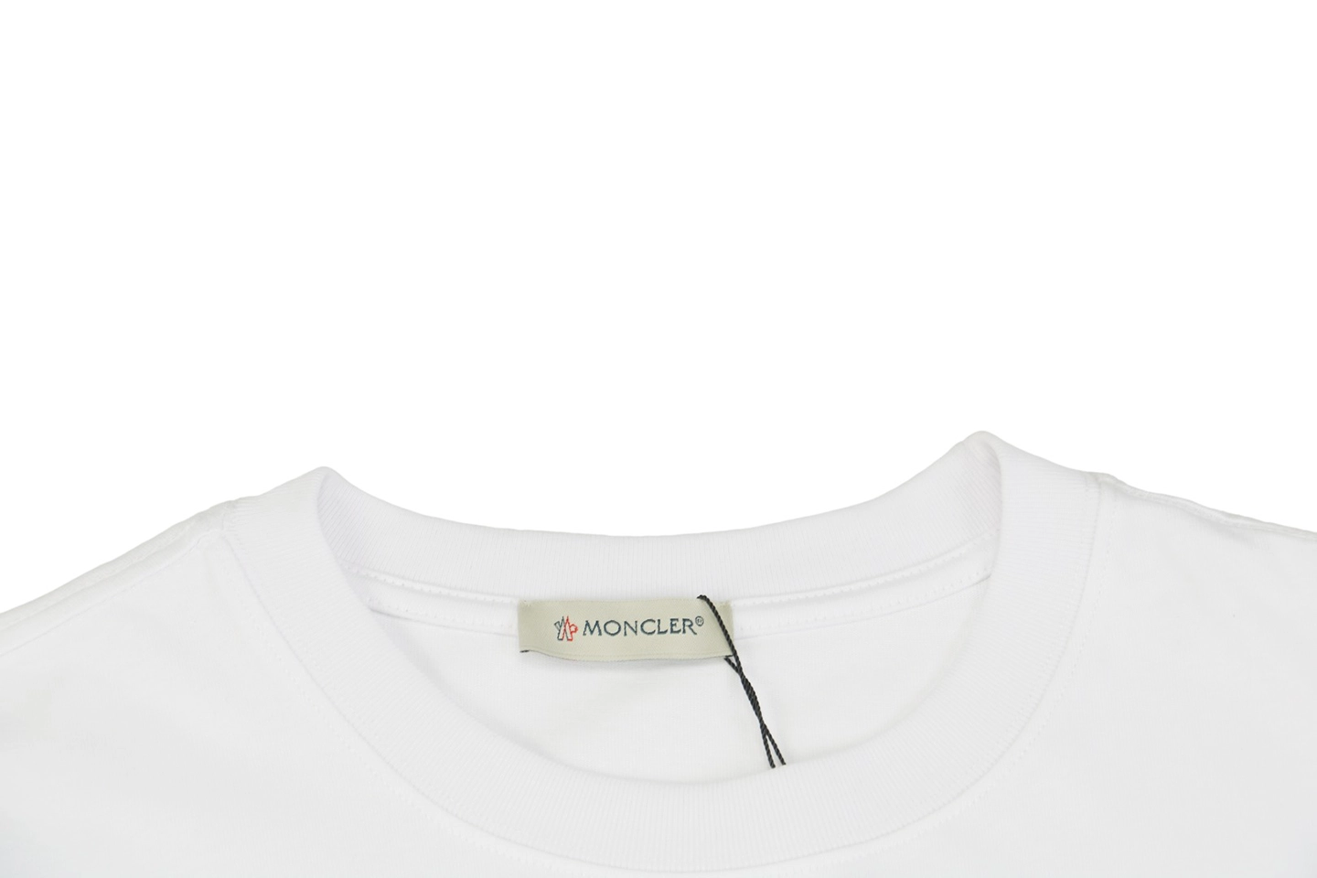 Neckline