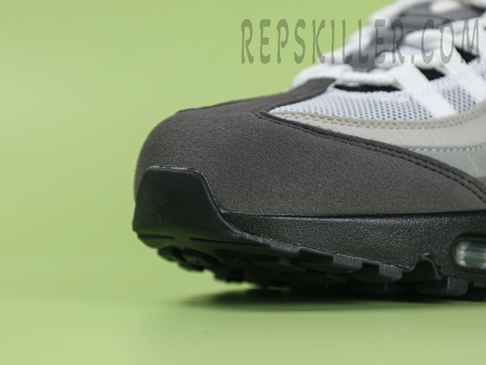Toe cap