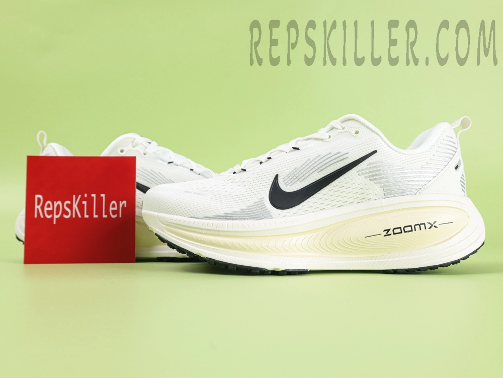 Nike Vomero 18 “Summit White:Coconut Milk:Black”2